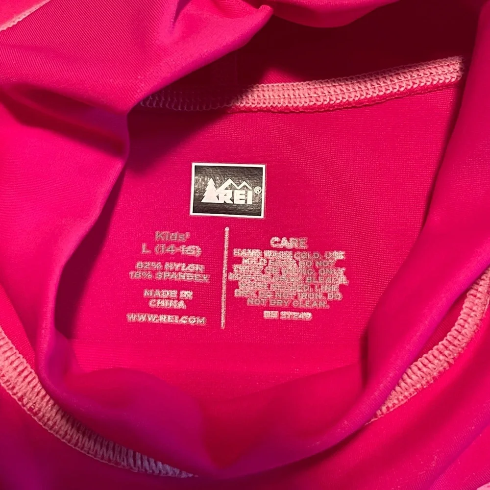 REI Rash Guard Kids L 14-16 Pink Floral Short Sleeve Mock Neck Swim Shirt NWT